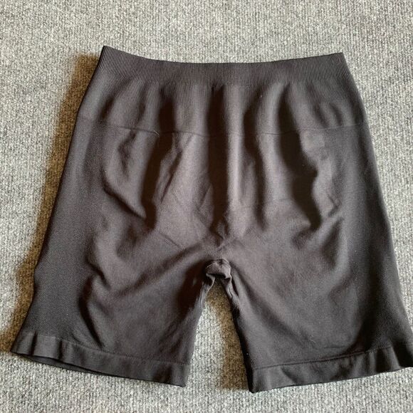 Aurola Women No Size Black Tight Workout Activewear Shorts with Booty Scrunch - Picture 1 of 10